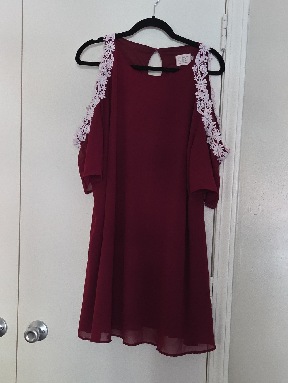 Plus Size Burgundy Cold-Shoulder Dress with White Lace Trim